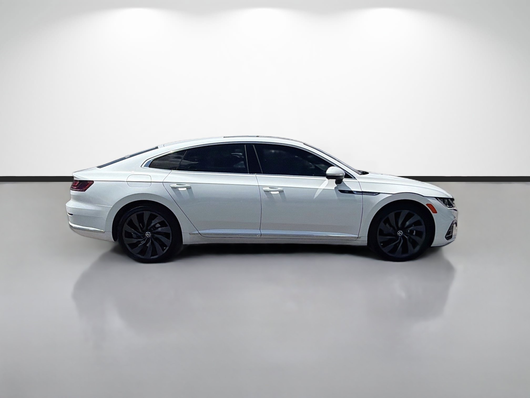 Certified 2023 Volkswagen Arteon SEL AWD/4WD image 2