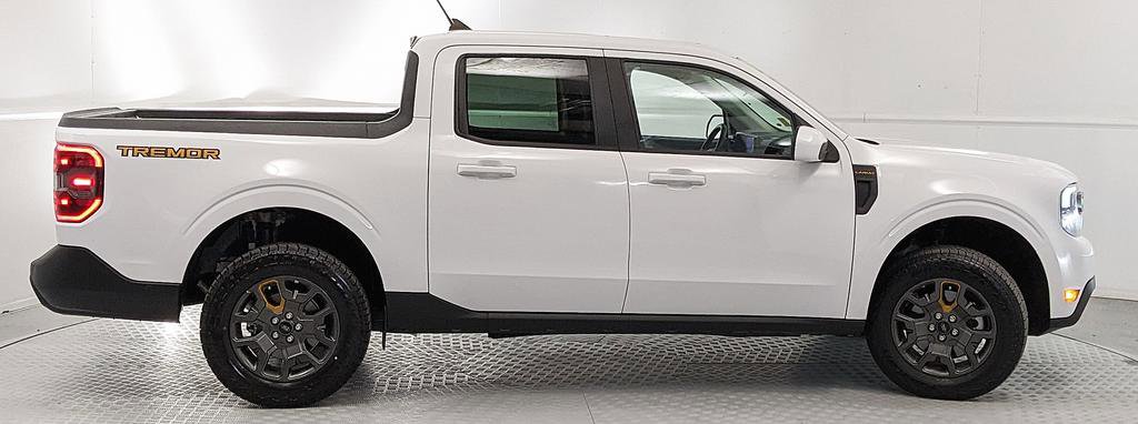 Certified 2023 Ford Maverick Tremor w/ Tremor Off-Road Package AWD/4WD image 2