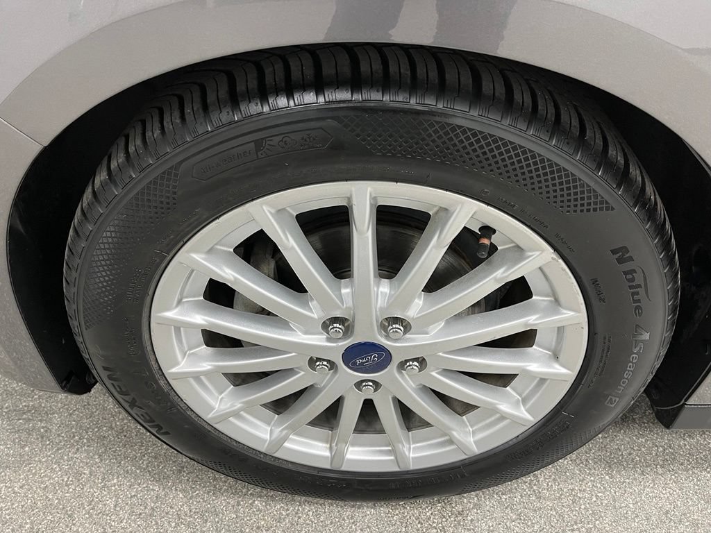 Used 2014 Ford C-MAX SEL w/ Equipment Group 302A FWD image 15
