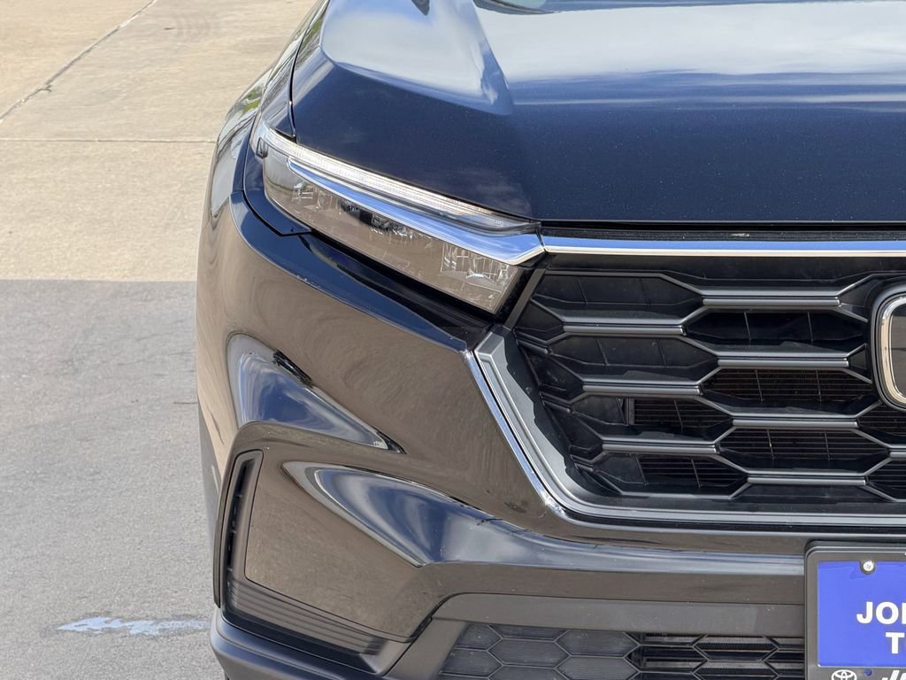 Used 2025 Honda CR-V LX image 5