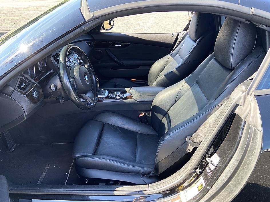 Used 2013 BMW Z4 sDrive35is RWD image 11