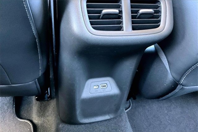 Used 2023 Buick Envision Essence image 10