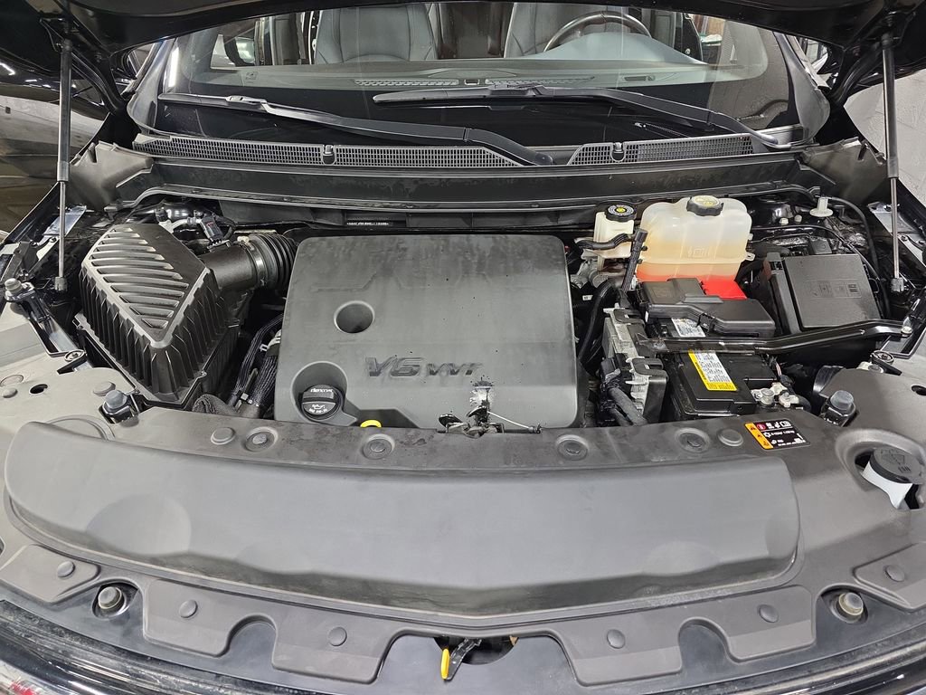 Used 2024 Buick Enclave Essence w/ Technology Package image 33