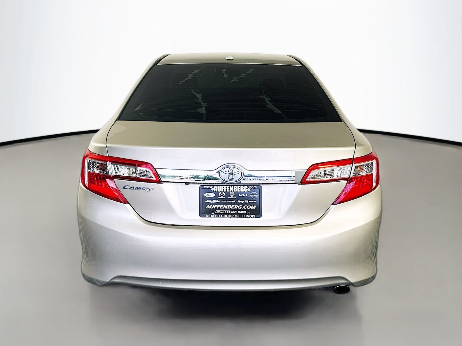 Used 2014 Toyota Camry XLE FWD image 6