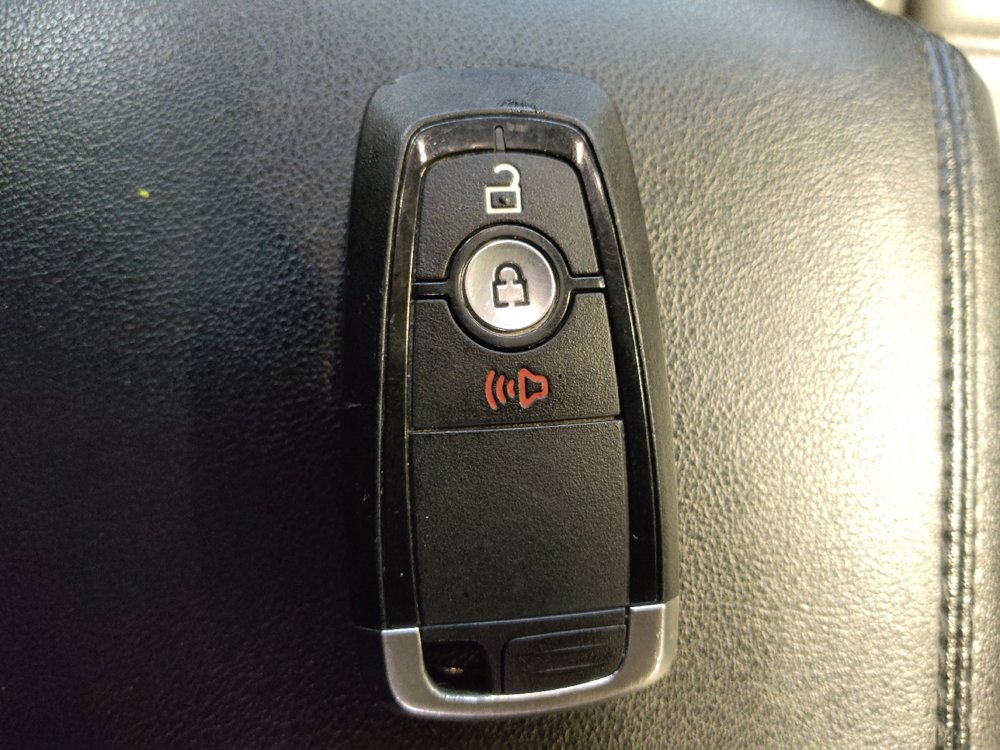 Used 2024 Ford Edge SEL image 32
