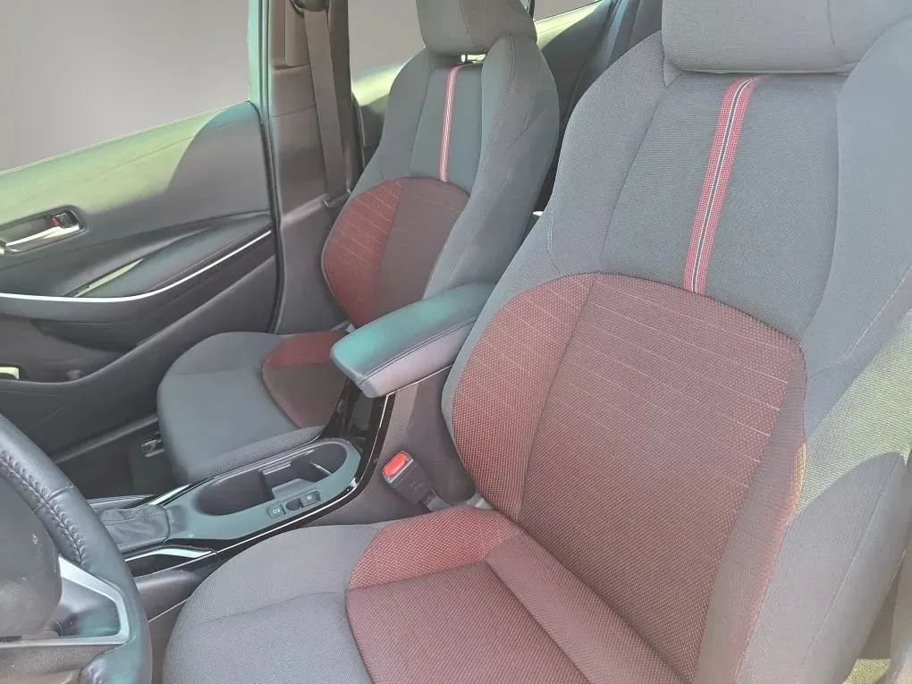 Used 2025 Toyota Corolla SE FWD image 16
