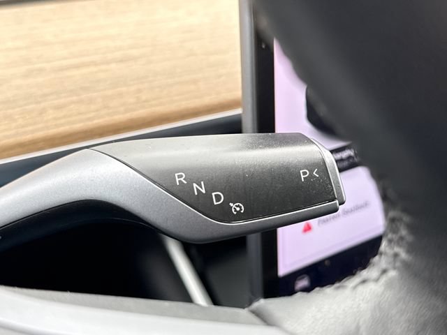 Used 2021 Tesla Model Y Long Range AWD/4WD image 29