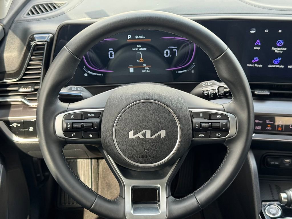Certified 2025 Kia Sportage EX image 33