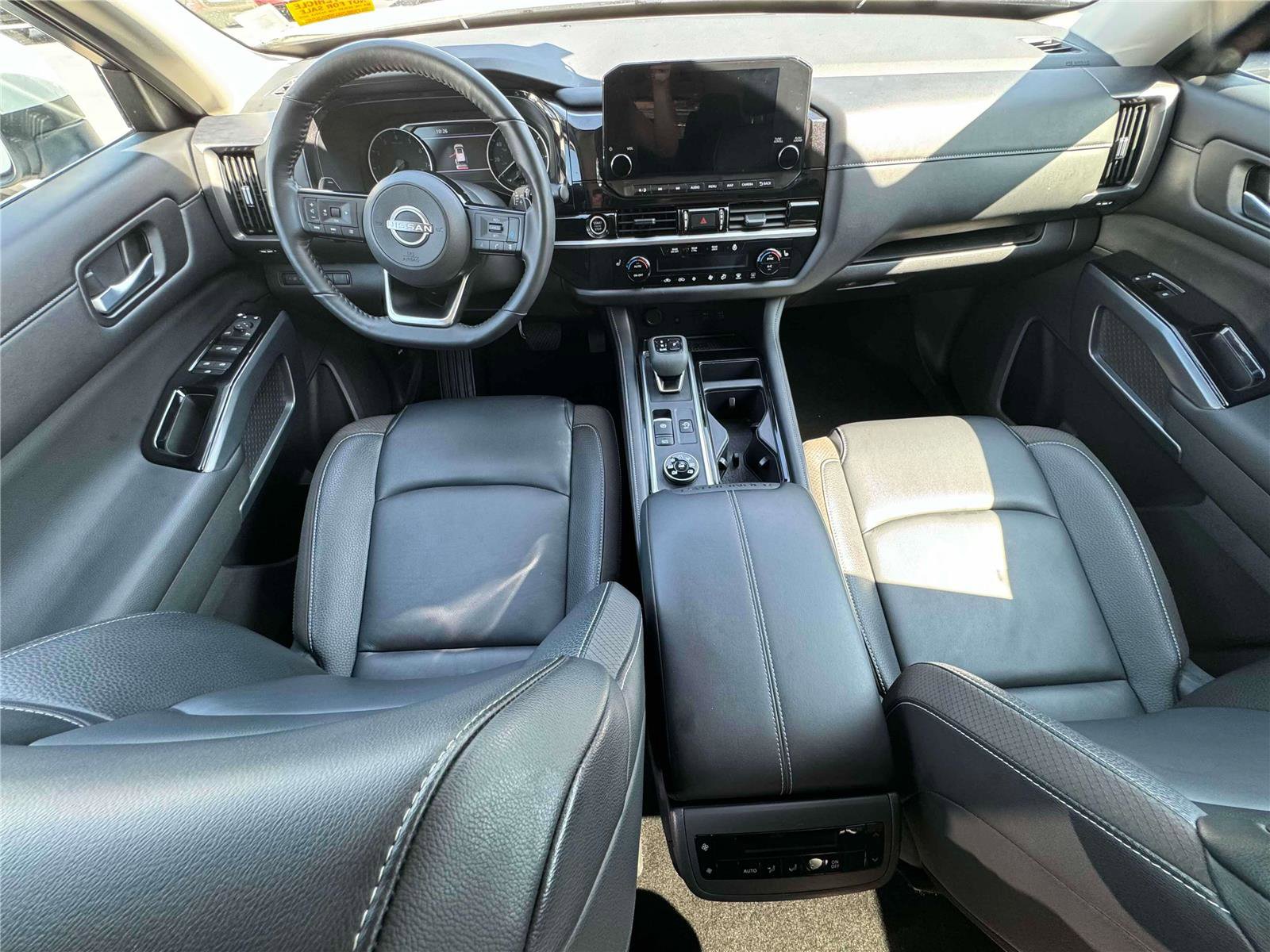 Used 2024 Nissan Pathfinder SL image 18