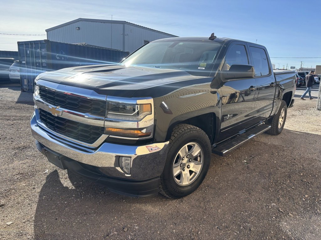 Used 2018 Chevrolet Silverado 1500 LT w/ LT Eassist Package image 3