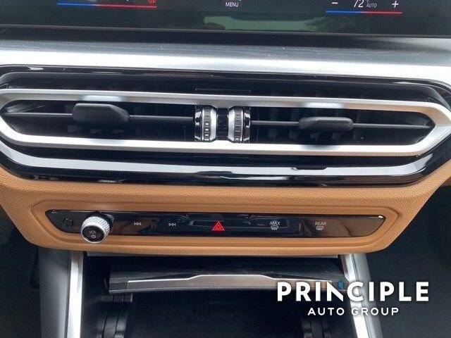 New 2023 BMW 330i Sedan w/ Convenience Package image 37