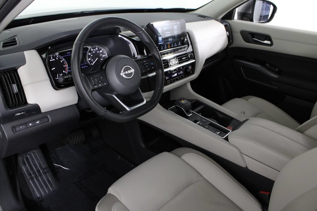 Certified 2025 Nissan Pathfinder SL w/ Cargo Package FWD image 20
