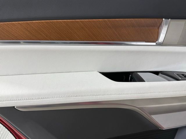 New 2026 Cadillac Vistiq Luxury image 23