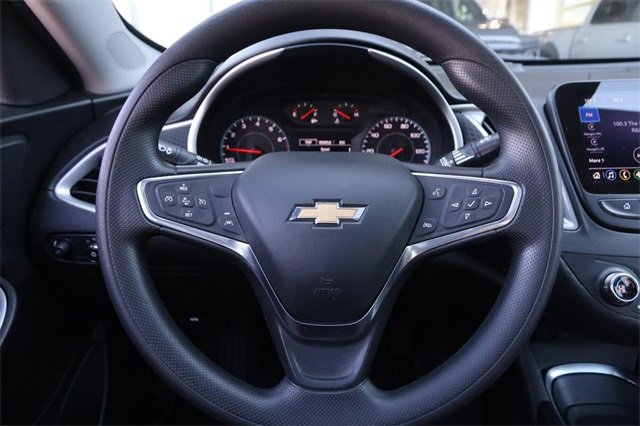 Used 2024 Chevrolet Malibu LT image 11
