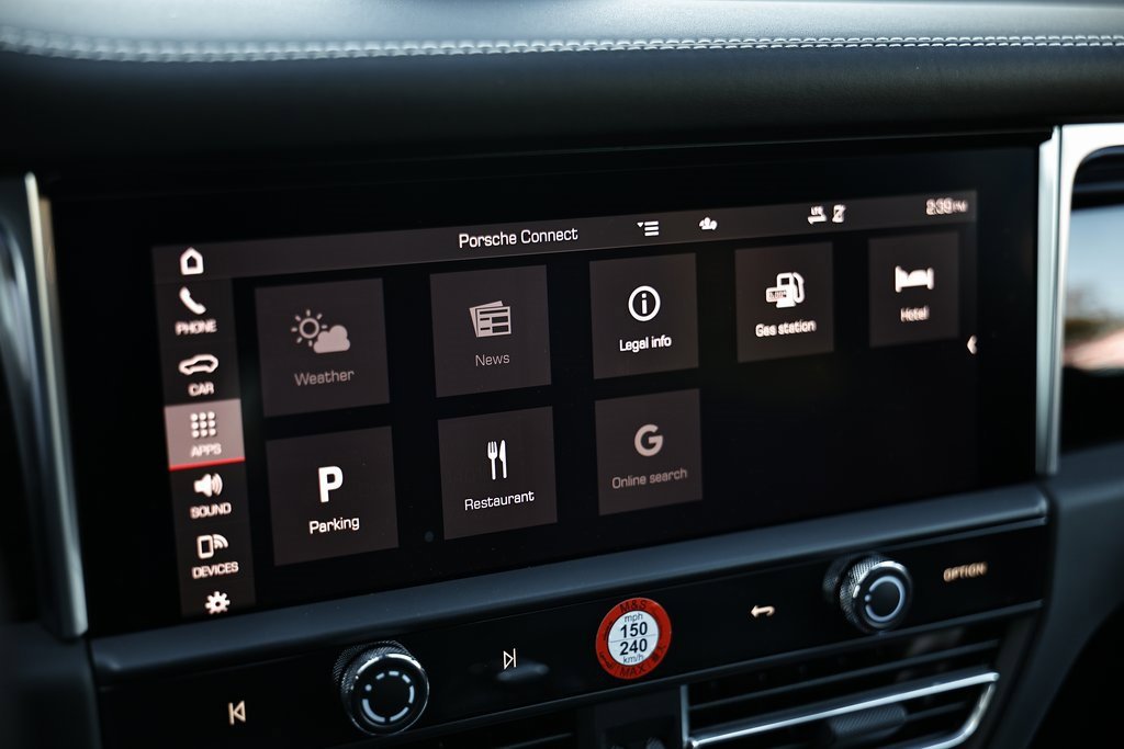 Used 2023 Porsche Macan S image 40