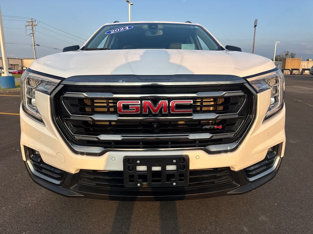 Used 2024 GMC Terrain AT4 w/ Infotainment Package II AWD/4WD image 11