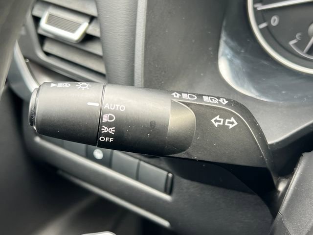 Used 2024 Nissan Rogue SV image 19