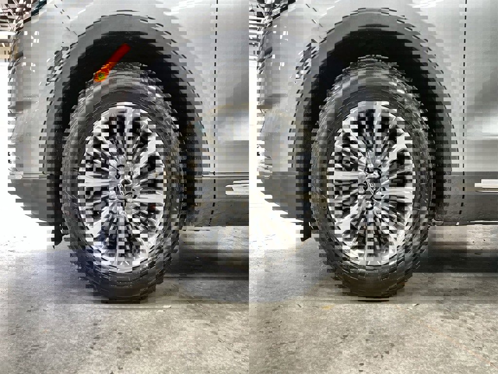 Used 2021 Lincoln Nautilus Reserve image 10