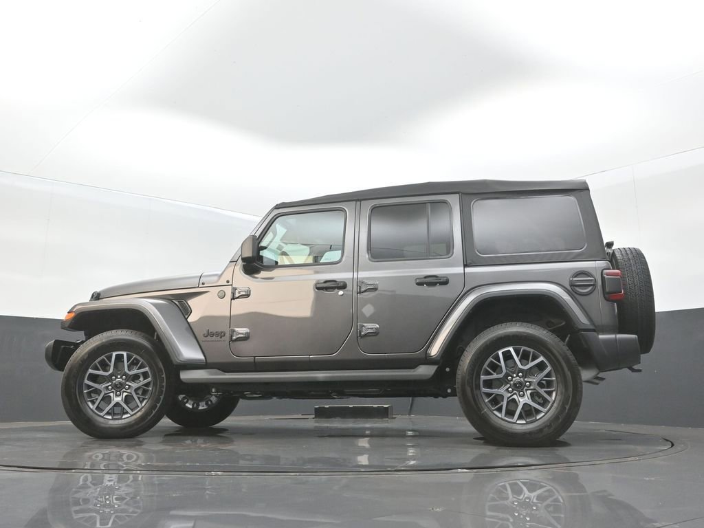 New 2025 Jeep Wrangler Sahara image 30