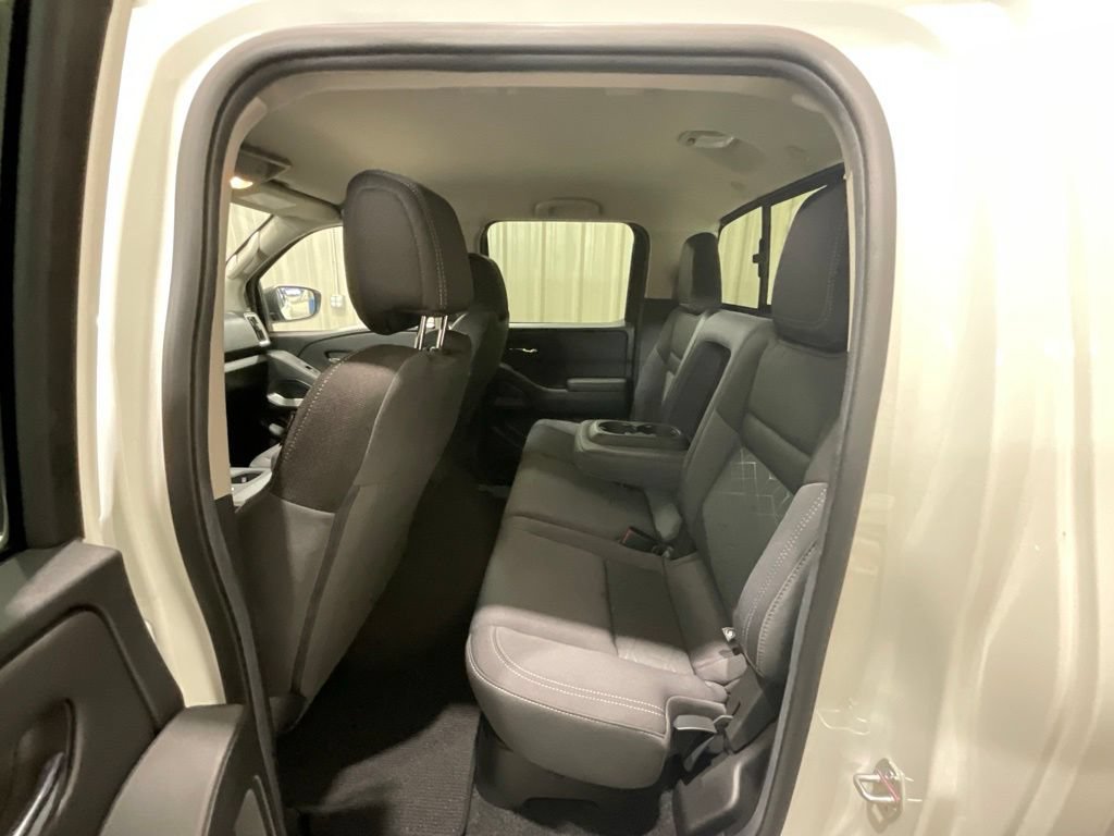 Used 2026 Nissan Frontier SV AWD/4WD image 12