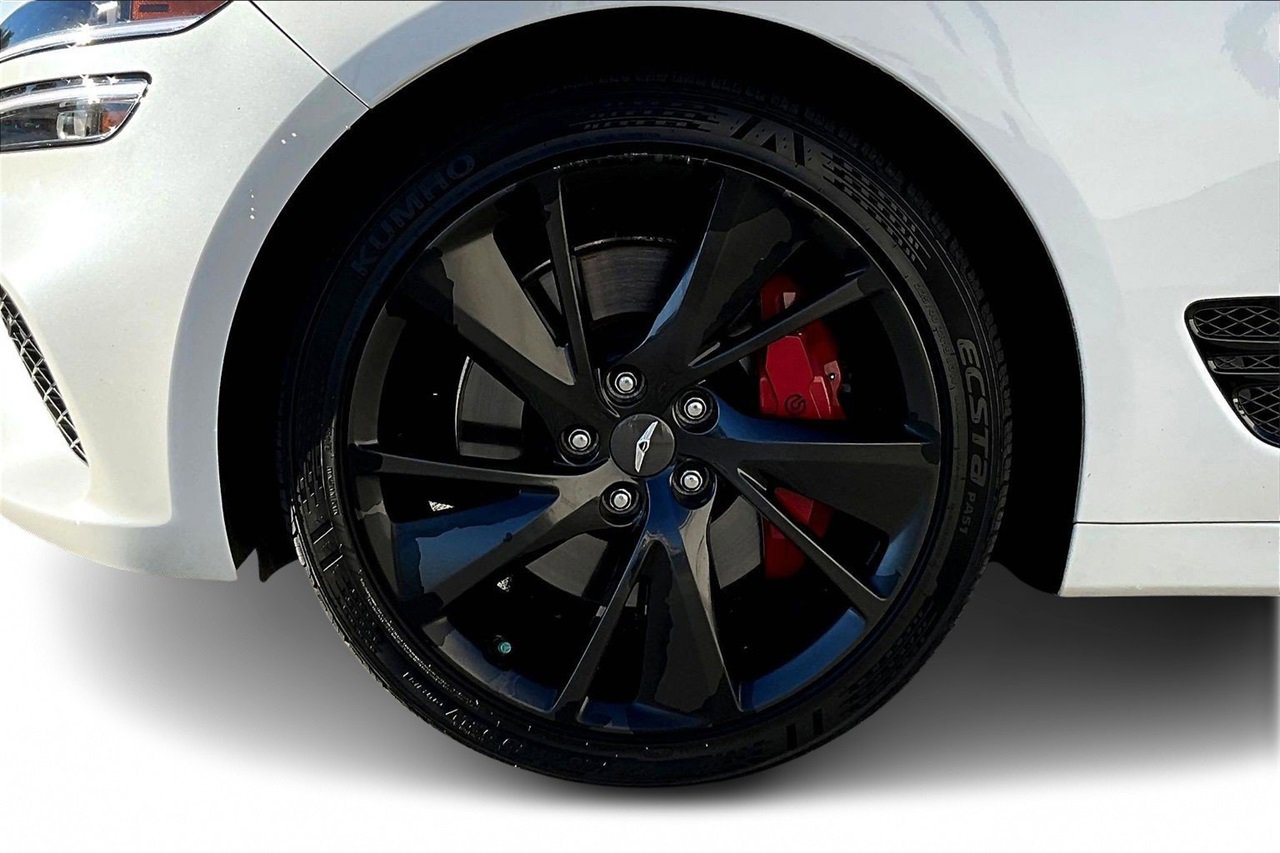 Used 2022 Genesis G70 3.3T w/ Sport Prestige Package image 32