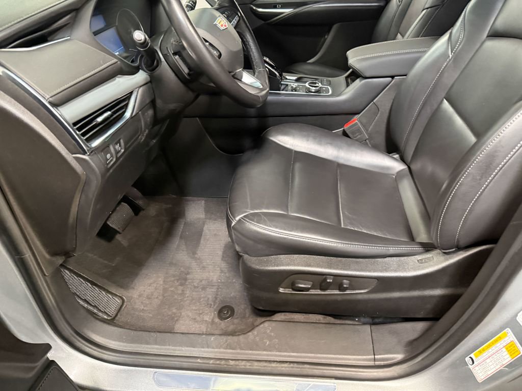 Used 2023 Cadillac XT4 Premium Luxury image 58