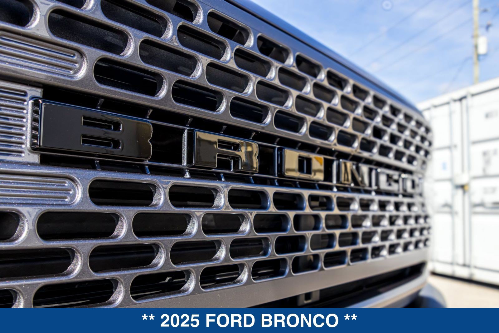 Used 2025 Ford Bronco Badlands AWD/4WD image 12