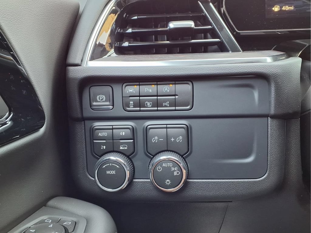 New 2026 Chevrolet Suburban LS AWD/4WD image 16