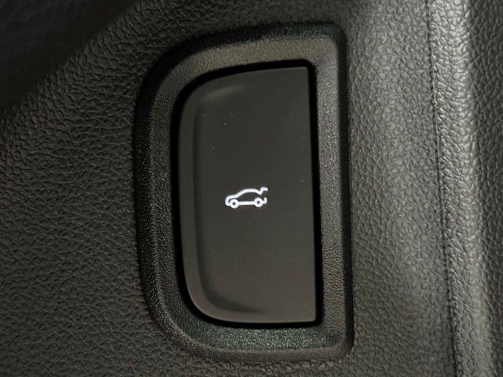 New 2025 Chevrolet Blazer EV RS image 32