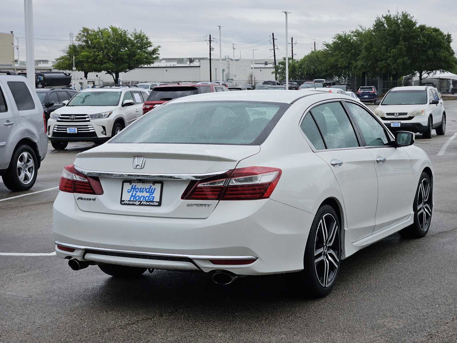 Used 2017 Honda Accord Sport image 6