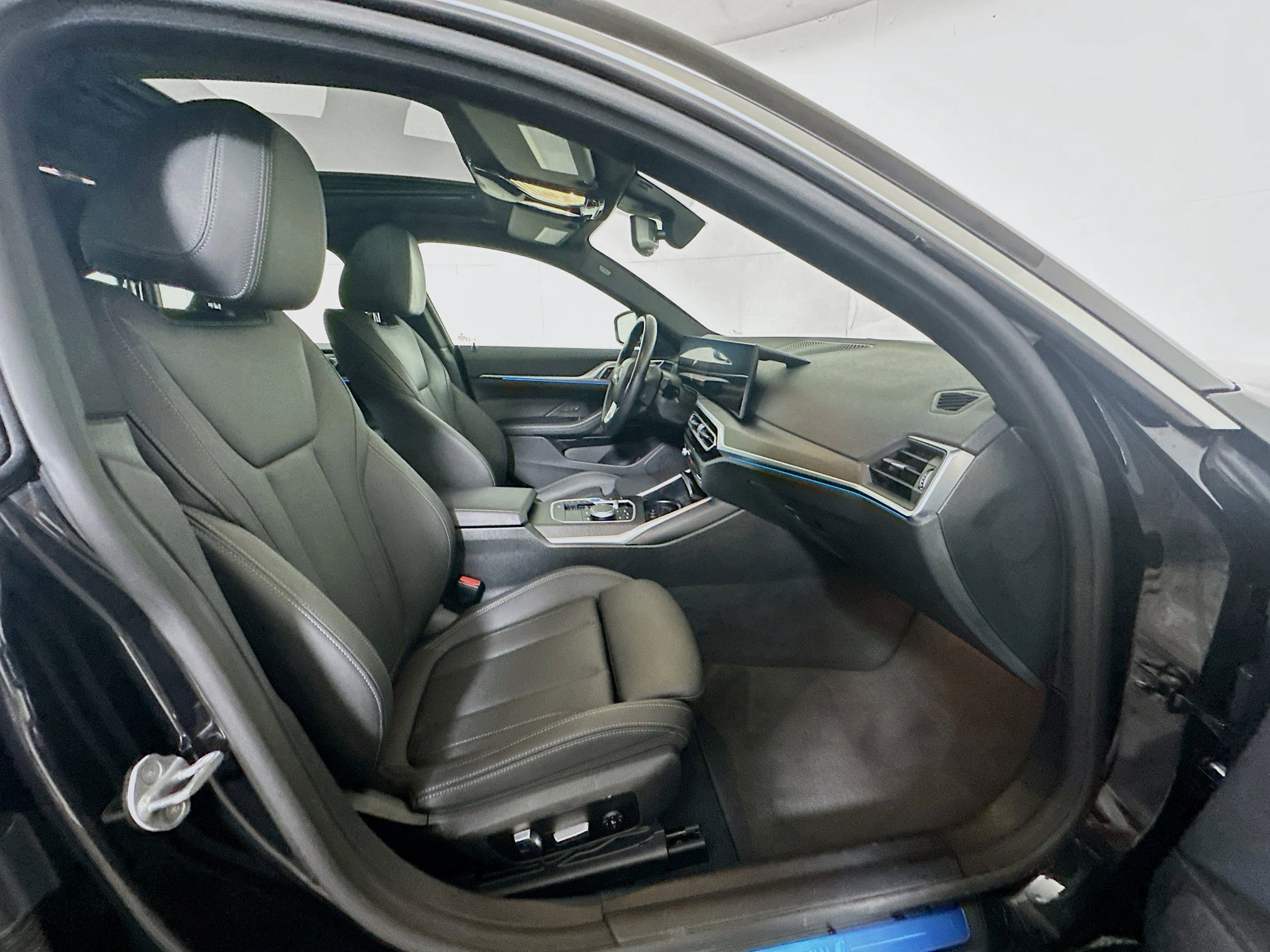 Used 2024 BMW i4 eDrive35 w/ Convenience Package image 33