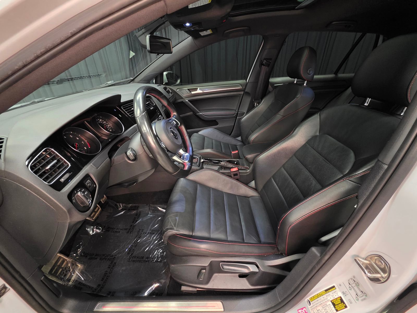 Used 2018 Volkswagen GTI SE w/ SE Leather Package FWD image 16