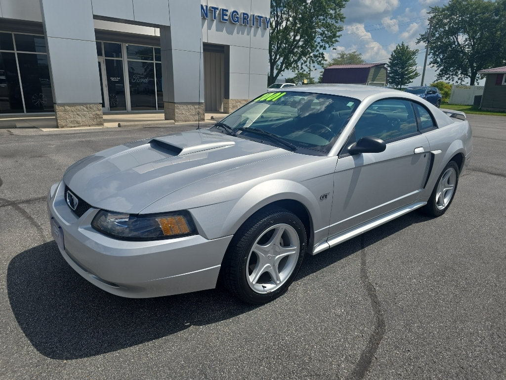 Used 2001 Ford Mustang GT RWD image 2