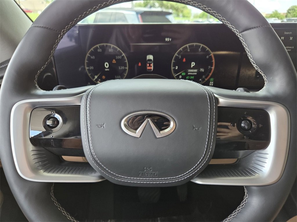 Used 2025 INFINITI QX80 Sensory image 30