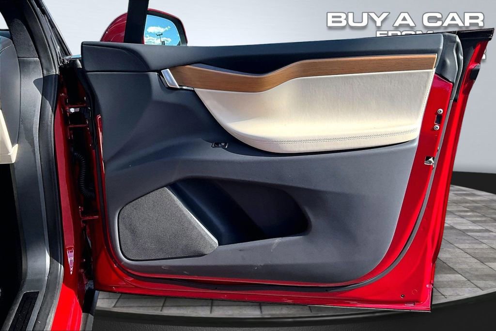 Used 2020 Tesla Model X Long Range image 23