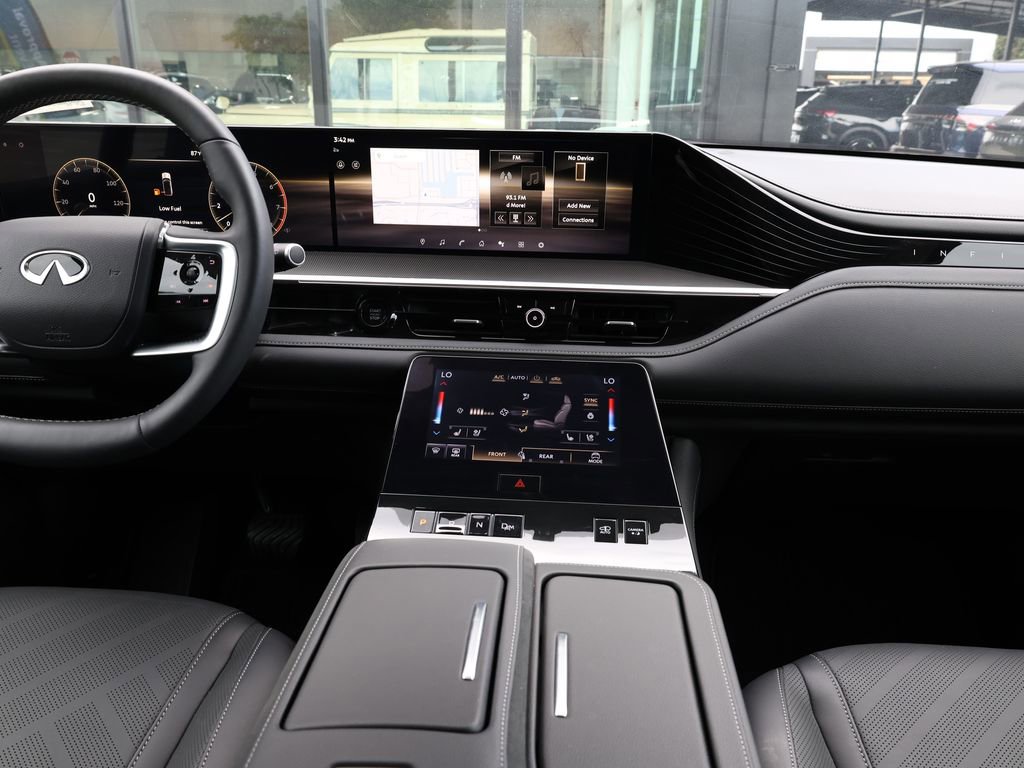 Used 2025 INFINITI QX80 Luxe RWD image 30