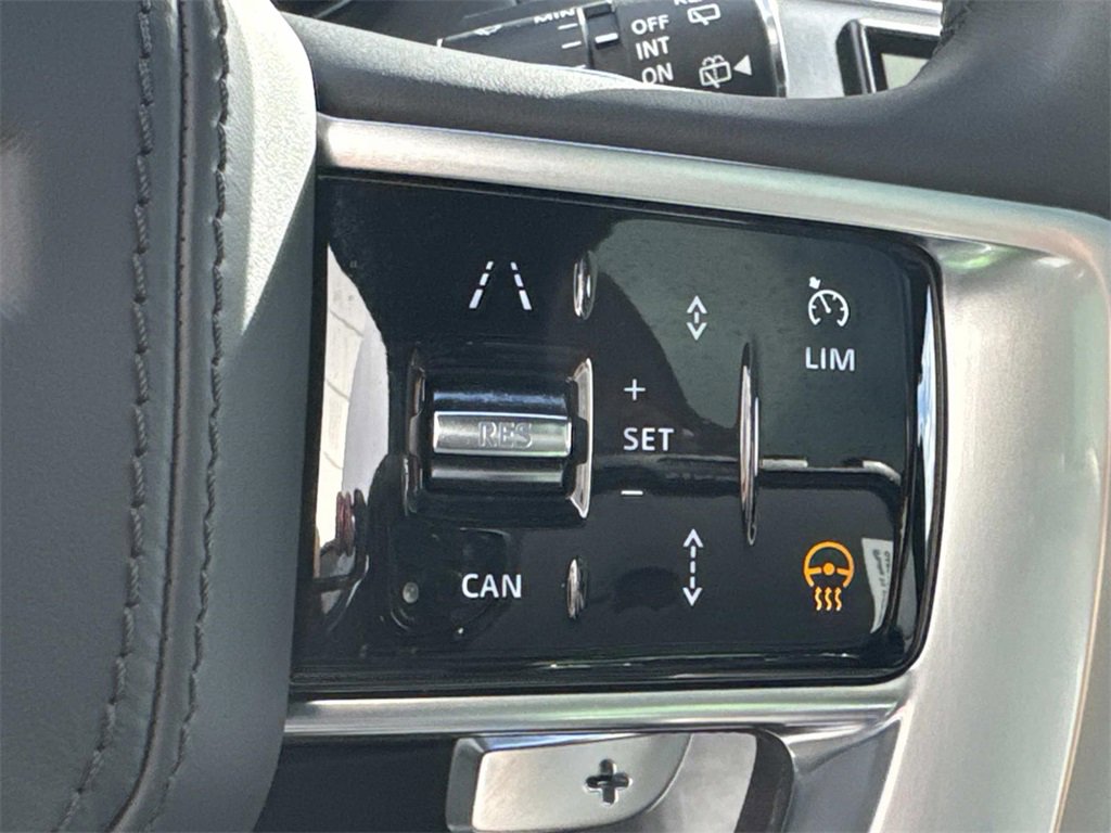 Used 2023 Land Rover Range Rover SE image 28