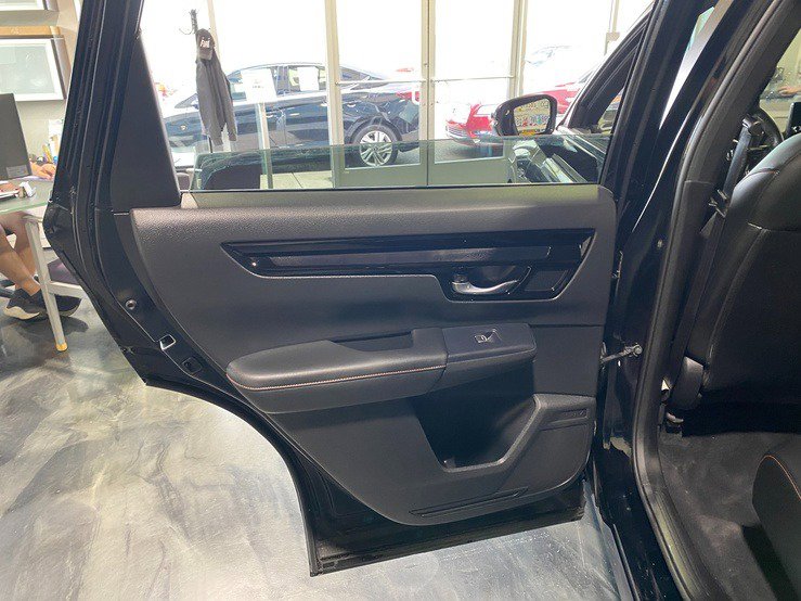 Used 2023 Honda CR-V Sport Touring image 12