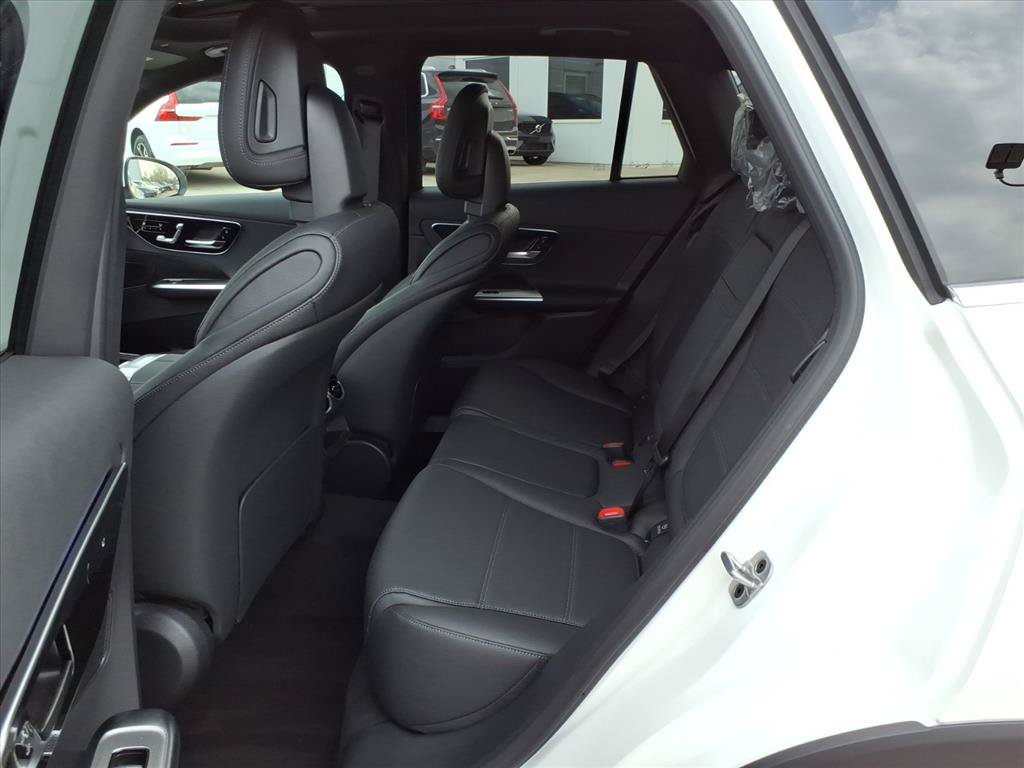 Used 2026 Mercedes-Benz GLC 300 4MATIC image 13