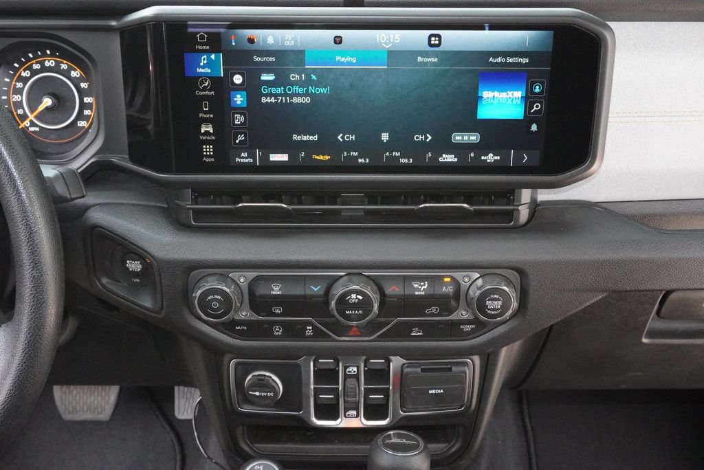Used 2025 Jeep Gladiator Sport AWD/4WD image 9