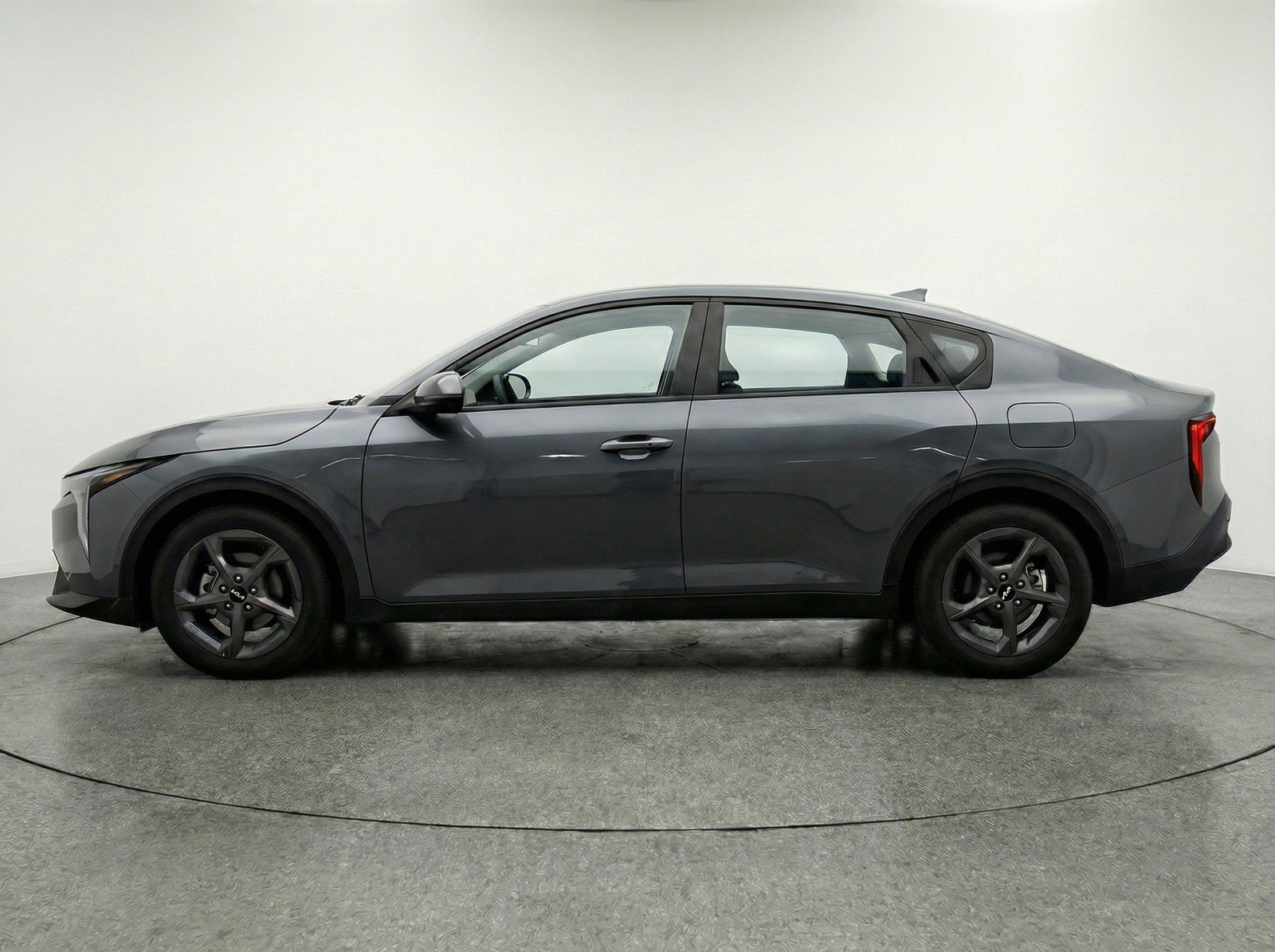 Used 2025 Kia K4 LXS image 5