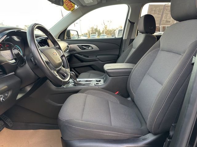 Used 2020 Chevrolet Traverse LT image 12