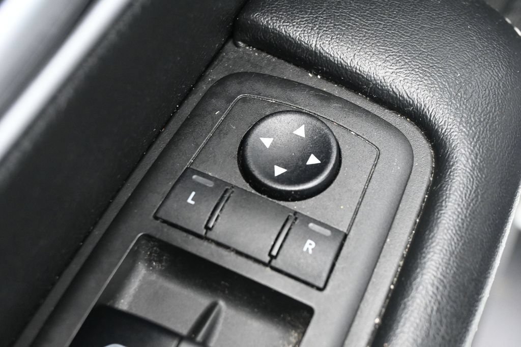 Used 2019 Chrysler Pacifica Touring Plus w/ Advanced Safetytec Group FWD image 13