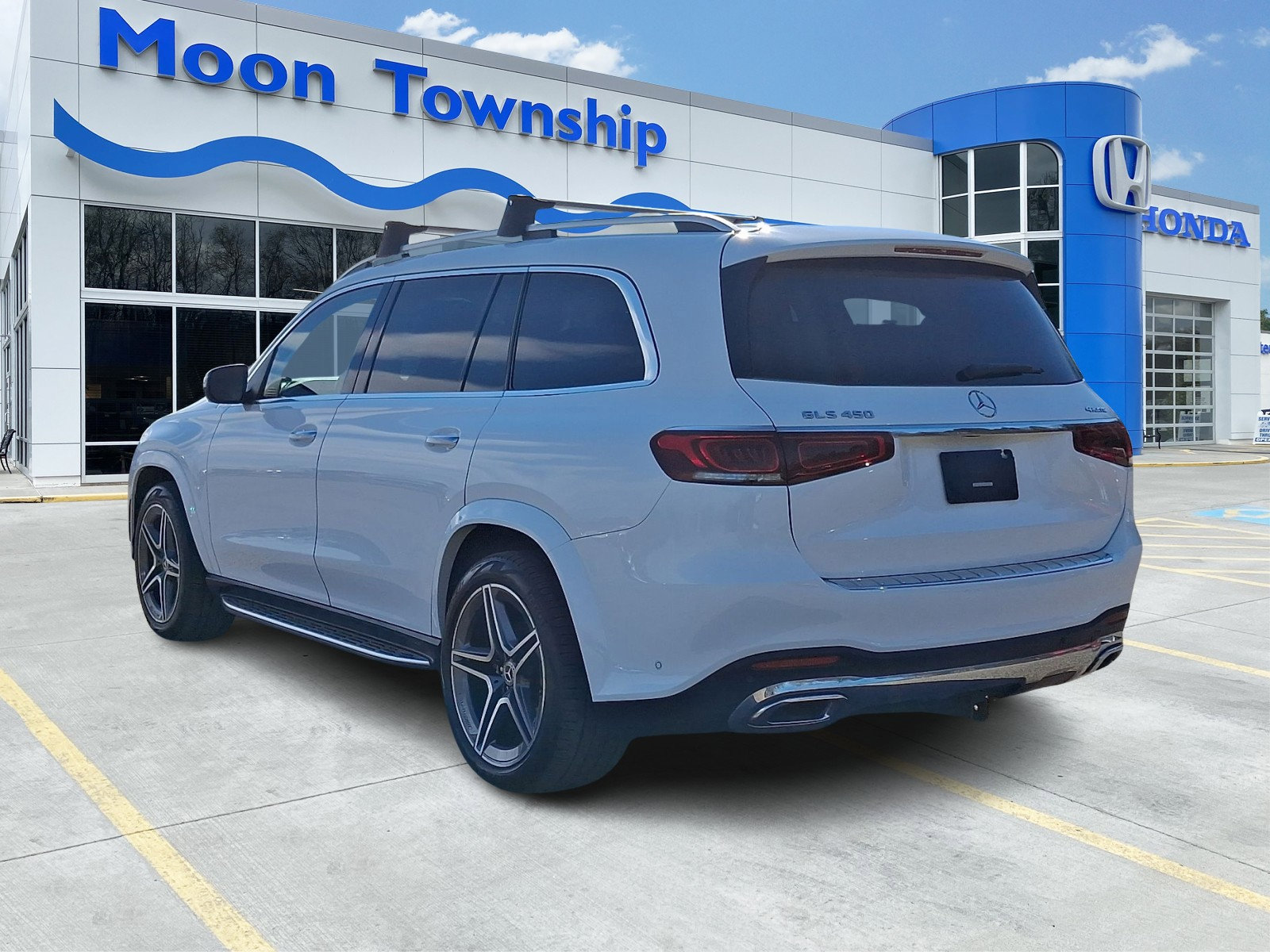 Used 2022 Mercedes-Benz GLS 450 4MATIC image 4