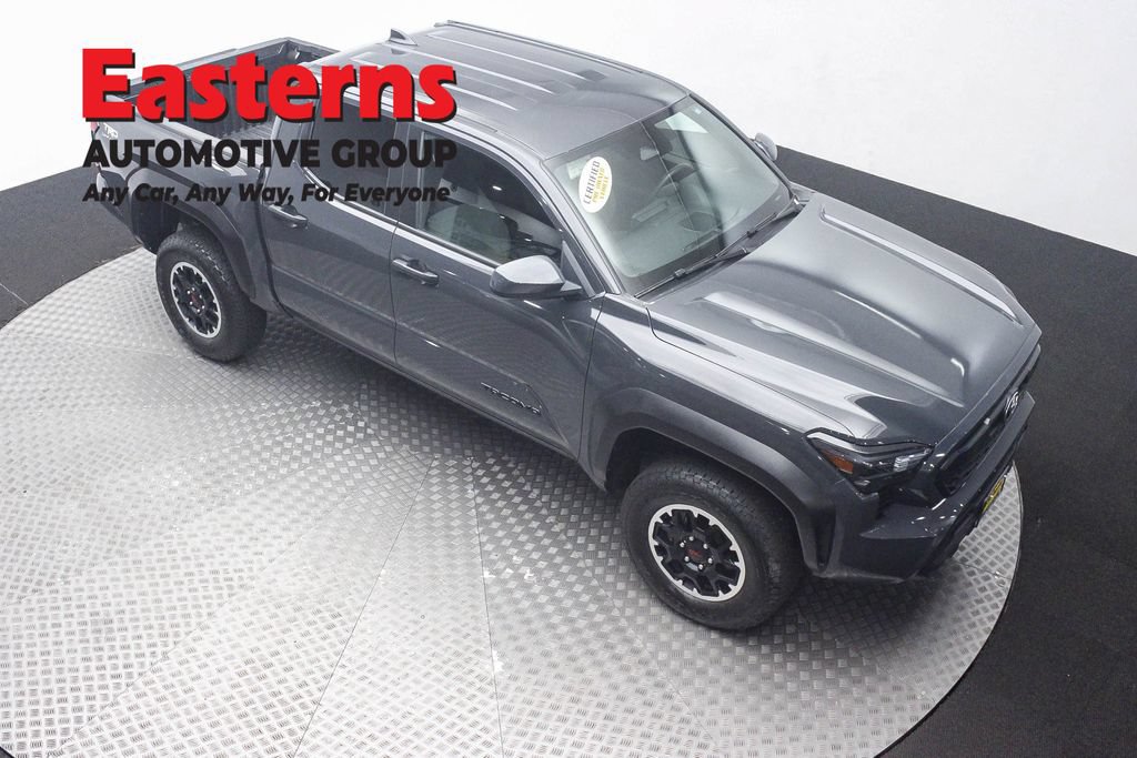 Used 2025 Toyota Tacoma TRD Off-Road AWD/4WD image 3