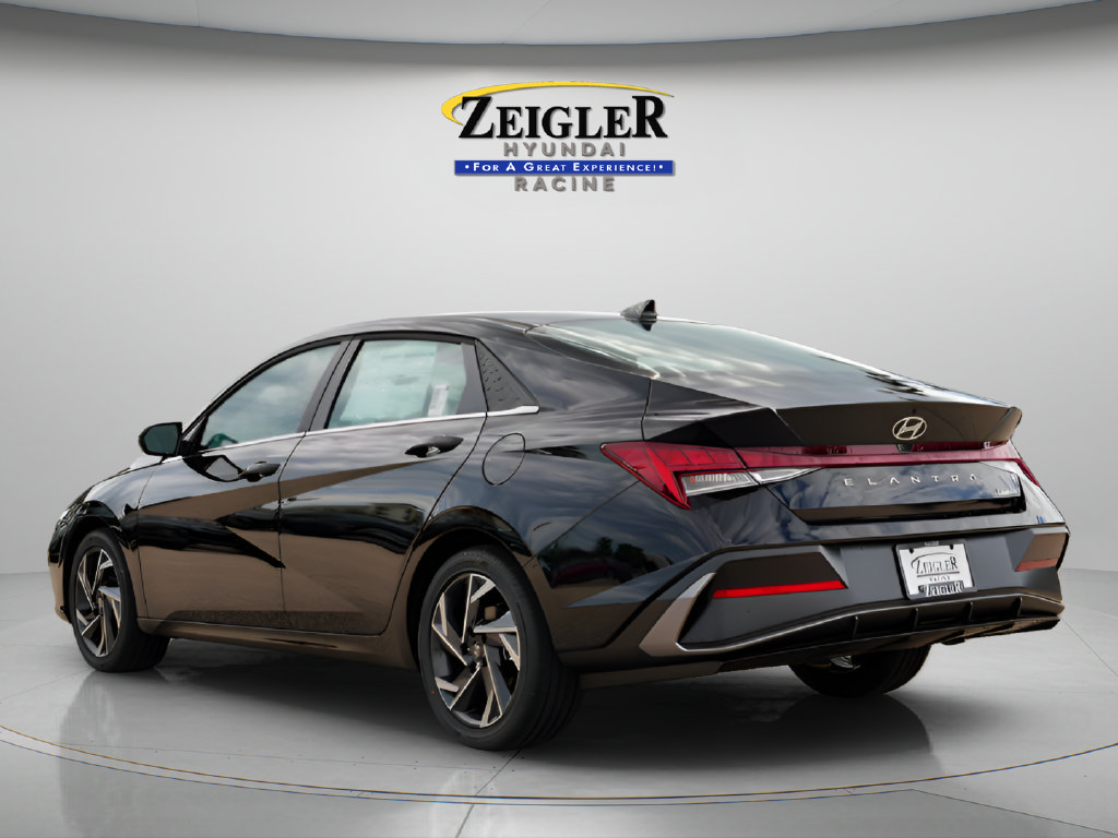 New 2026 Hyundai Elantra Limited FWD image 5
