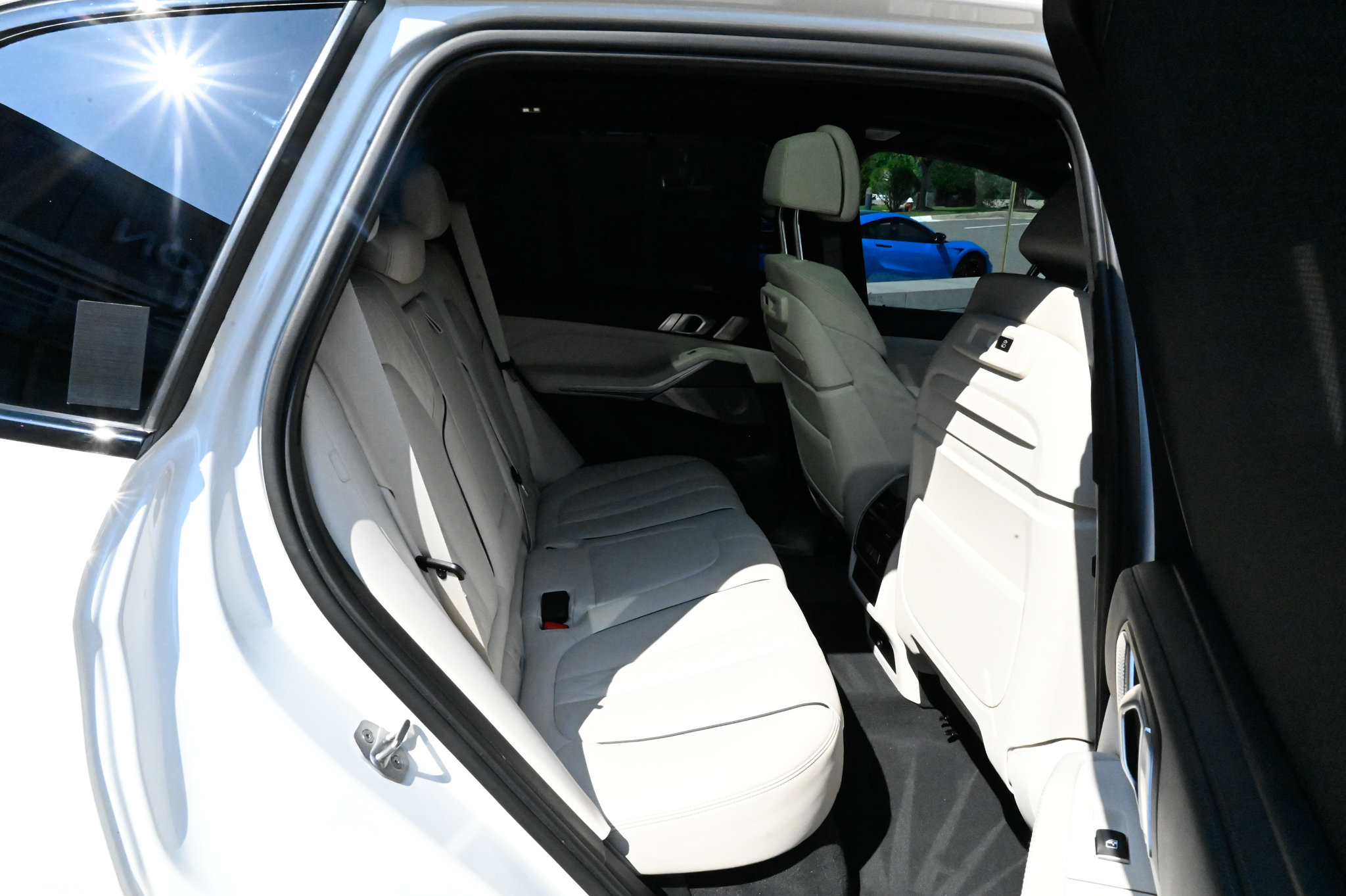 Used 2022 BMW X5 M50i w/ Executive Package AWD/4WD image 51