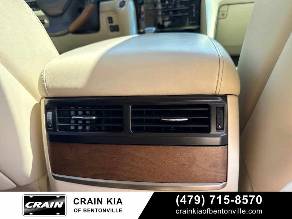 Used 2016 Lexus LX 570 4WD w/ Luxury Package image 14