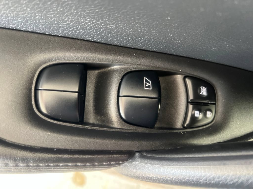 Certified 2022 Nissan Rogue Sport SL AWD/4WD image 50