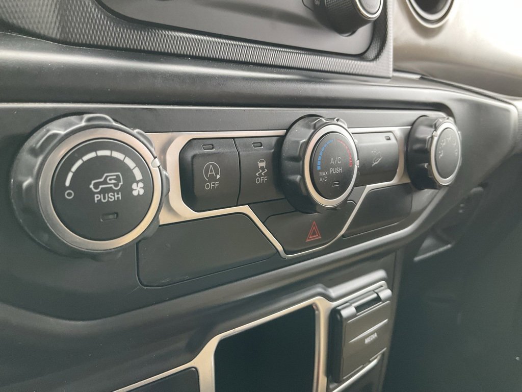 Used 2020 Jeep Wrangler Sport image 11